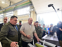 Глава государства встретился с трудовым коллективом ОАО «Легмаш»