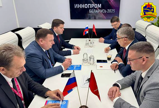 Председатель Госкомвоенпрома принимает участие в выставке ИННОПРОМ.Беларусь