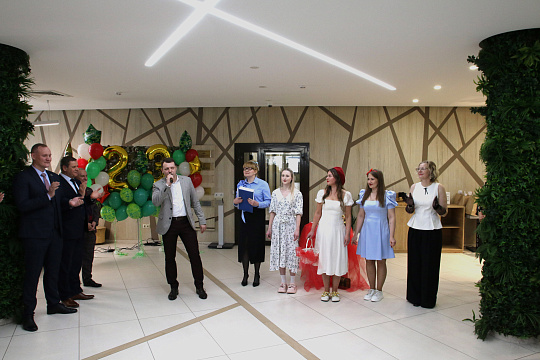 Подарки – мужчинам, позитив – для всех!