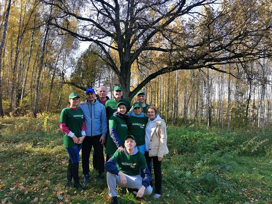 Работники ОАО «АЛЕВКУРП» приняли участие в добровольной акции «Чистый лес» 4